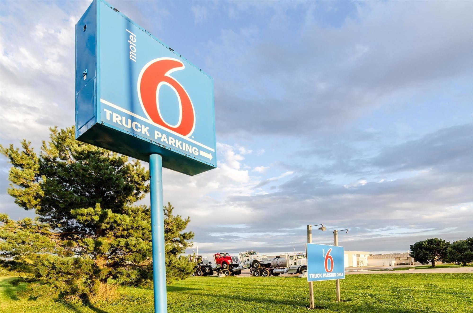 Motel 6-York, Ne Exteriör bild