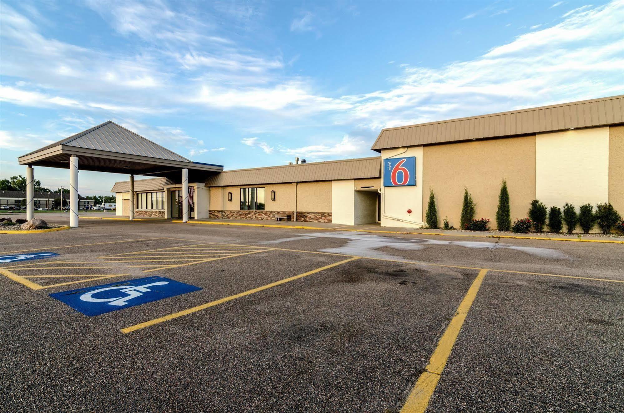 Motel 6-York, Ne Exteriör bild